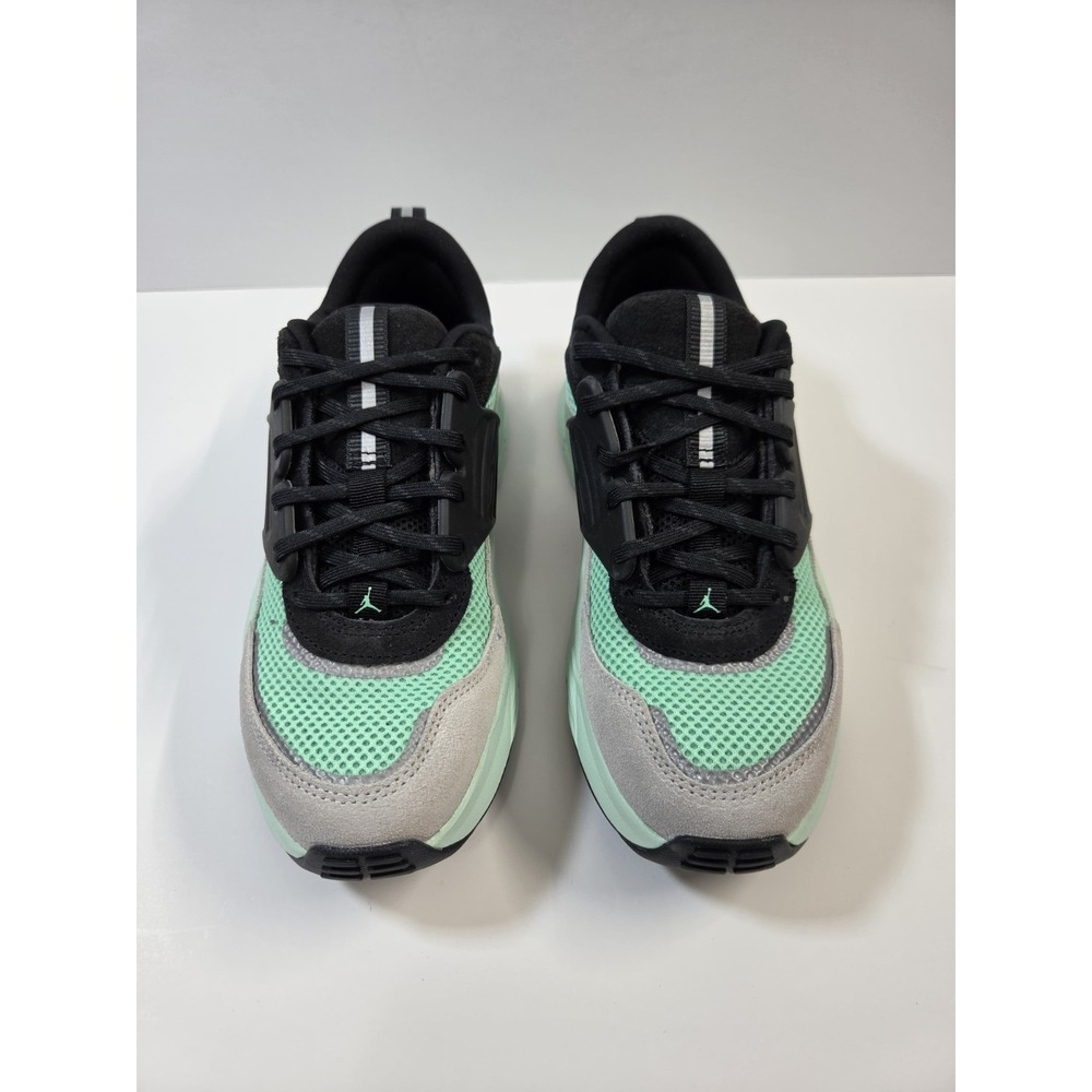 Jordan Trunner O/S Black Grey Green Glow (GS) ii6531-004 Size 6.5Y
